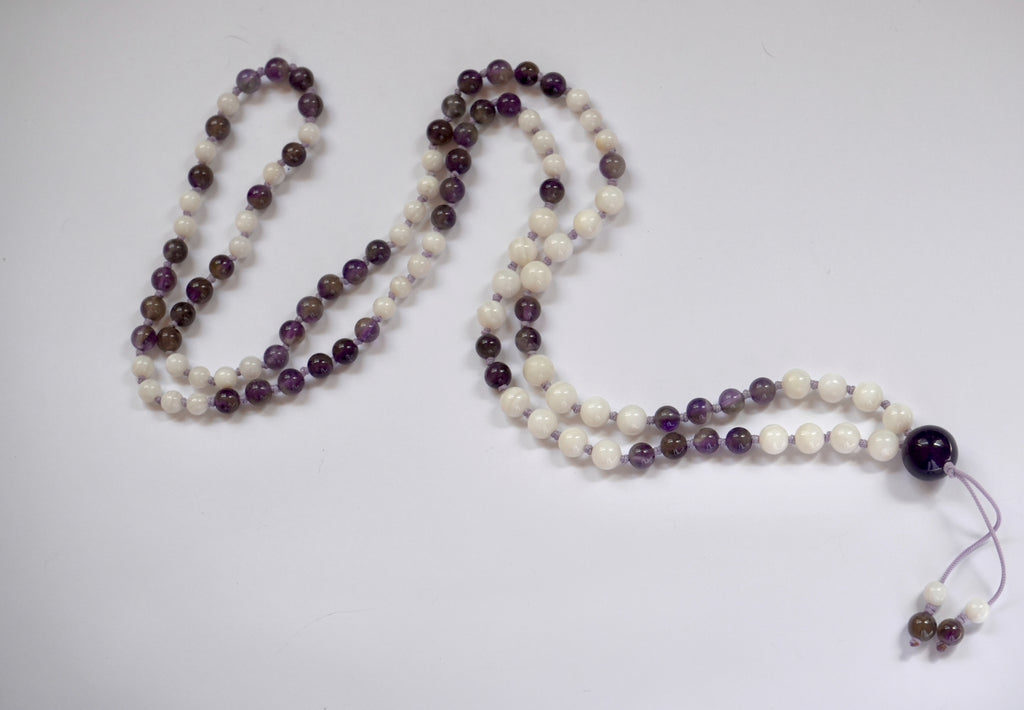 💜 Japa Mala de Amatista y Nácar (Madre Perla) – 108 cuentas naturales 🤍