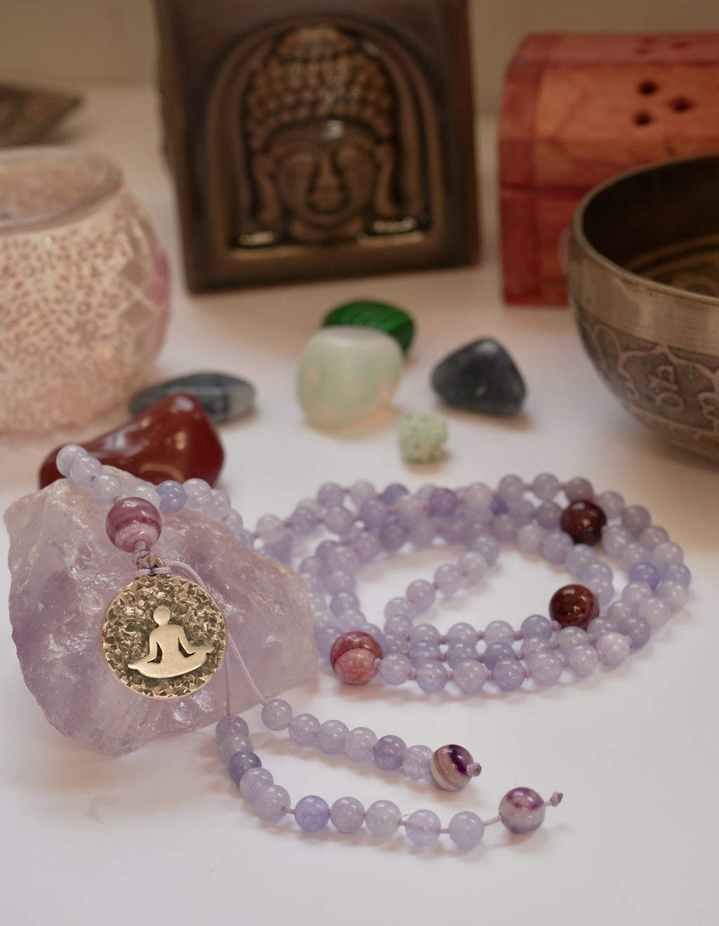 Japa Mala de Jade Violeta y Ágata – Energía de Calma y Conexión Interior