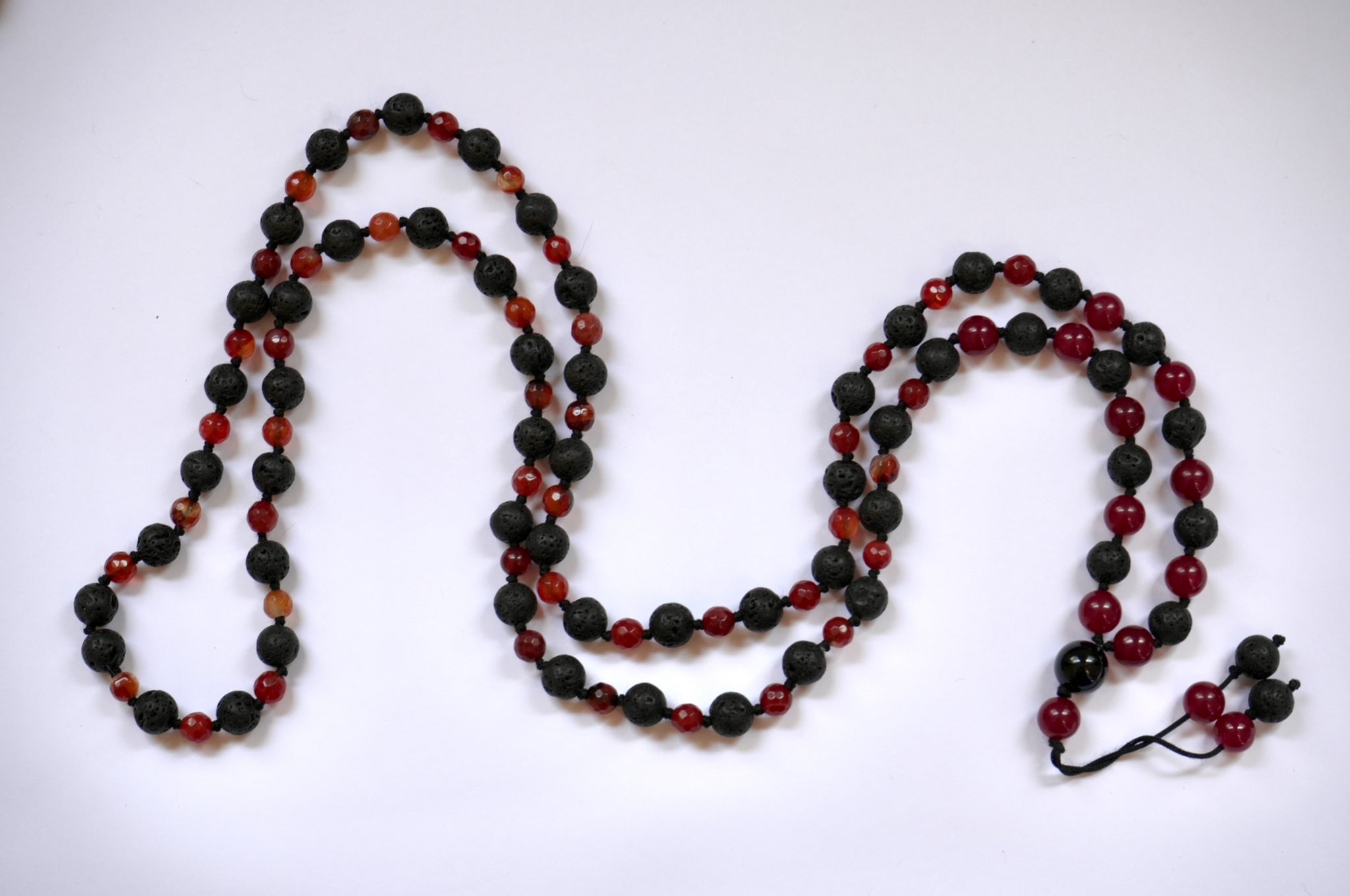 ✨ Japa Mala de Lava y Ágata Roja – Energía de Protección y Poder Interno 🔥