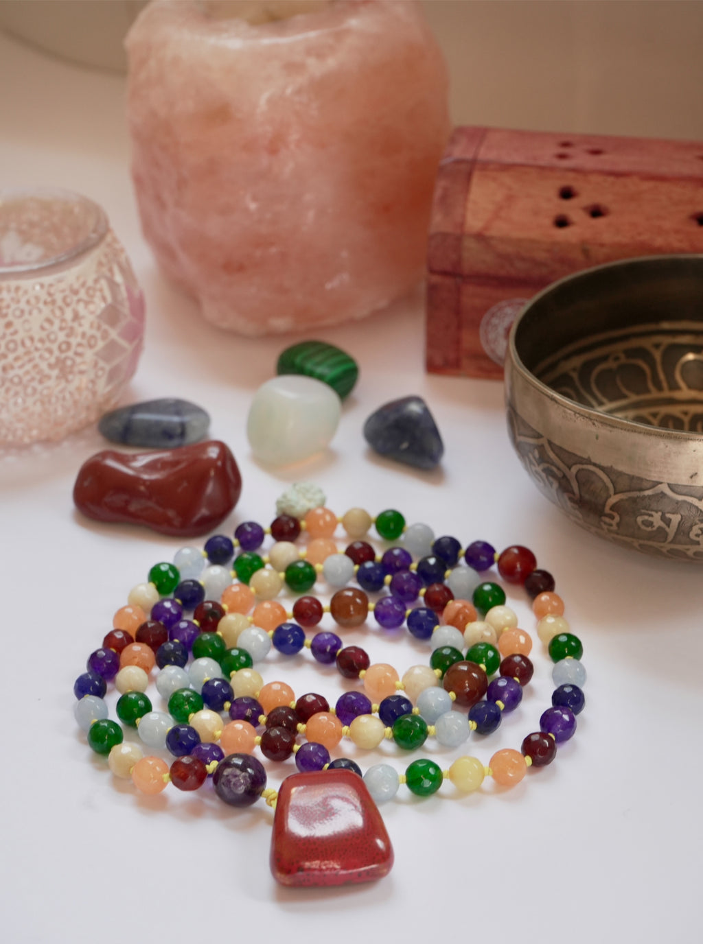 ✨ Japa Mala de Ágata Multicolor – Energía de los 7 Chakras 🌈