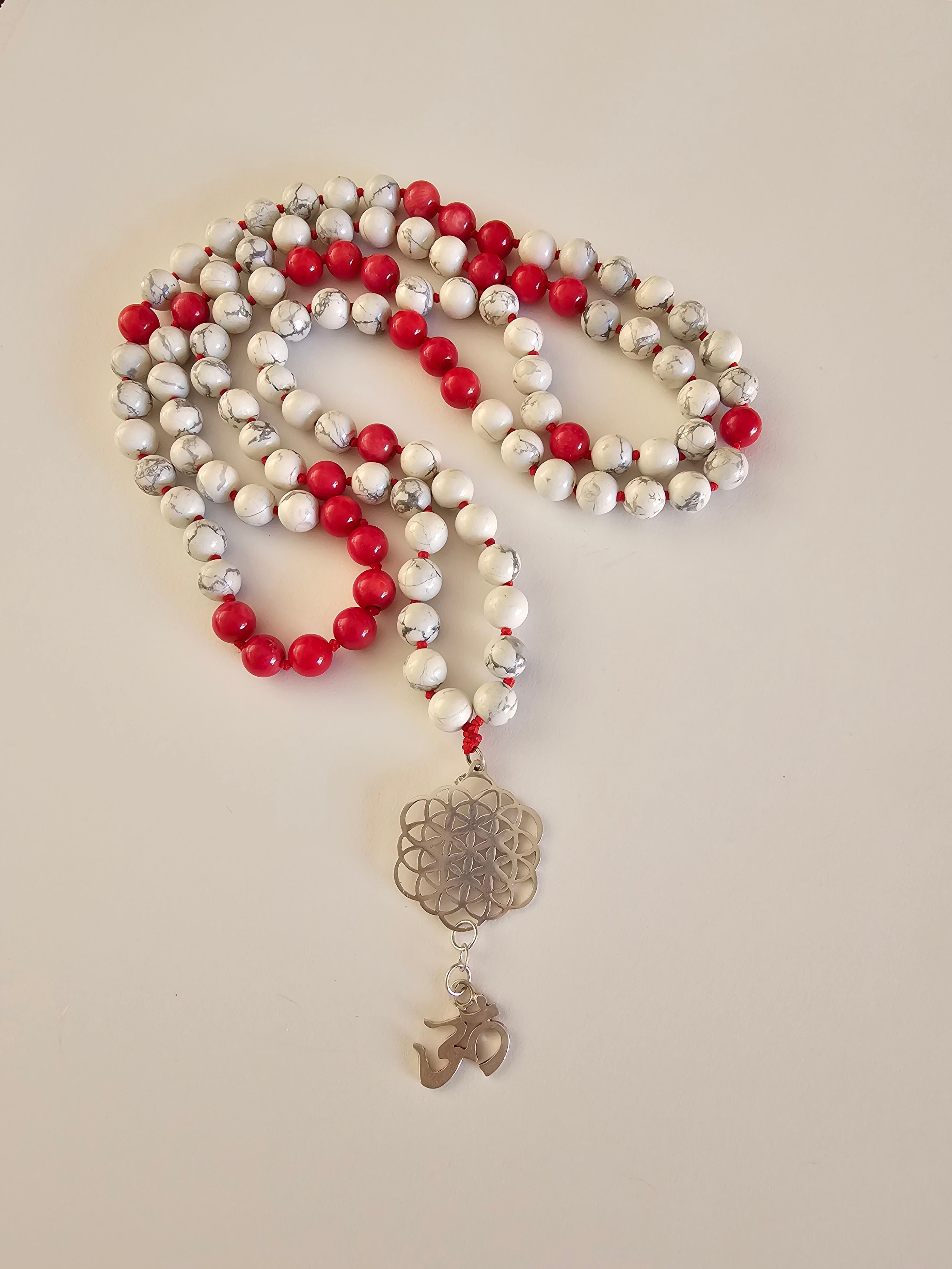 Japa Mala de Ágata Blanca y Coral Rojo – Energía de Equilibrio, Protección y Vitalidad